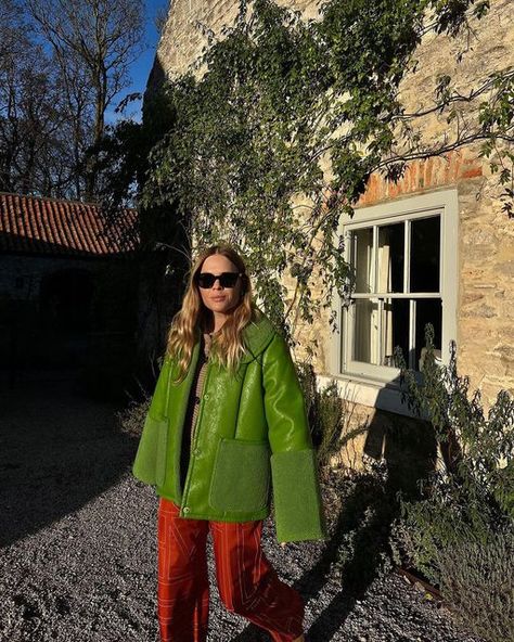 Baum und Pferdgarten on Instagram: "We can't get enough of @jessie_bush in our lime green jacket 💚 #BaumFamily #BaumundPferdgarten" Green Jacket Outfit, Jacket Outfit, Green Jacket, Outfits Aesthetic, Jacket Outfits, Lime Green, Autumn Fashion, Fashion Inspo, My Style