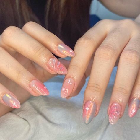 One of the biggest nail trends right now are the aura nails or the airbrush nail designs. Have you checked them out yet? They're so cute! Here are some cute aura nail designs Aura Nail Designs, Aura Nail, Pink Chrome Nails, Kutek Disney, Asian Nails, Airbrush Nails, Y2k Nails, Cute Gel Nails, Soft Nails