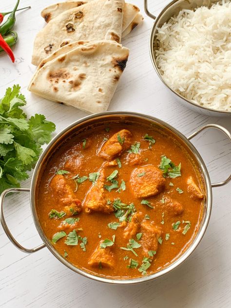 Chicken Madras Curry Recipe, Madras Chicken Curry, Chicken Madras Recipe, Madras Curry Chicken, Indian Banquet, Madras Recipes, Kosher Rules, Kadai Chicken, Lean Dinners