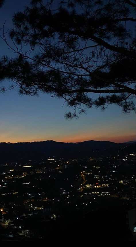 Mountain Night View, Hygge Cottage, Mountains At Night, Street Pics, Mountain Aesthetic, Mountains Aesthetic, Fall Landscape Photography, Mussoorie, Sky Photography Nature