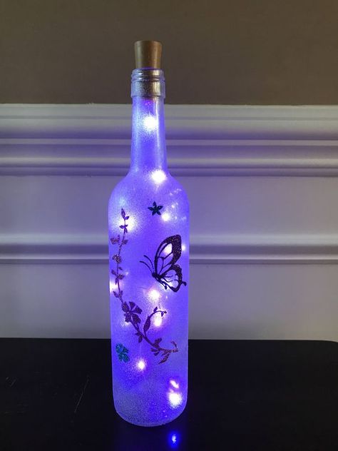 Wine Bottle Project, Wine Bottle Light, Wine Bottle Ideas, Bottle Diy Crafts, Liquor Bottle Crafts, Hand Painted Wine Bottles, Butterfly Decal, Painted Bottles, Glass Bottle Diy