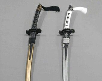 Virtuous Contract and Cruel Oath side by side handle comparison. Virtuous Contract, Dual Swords, 2b Cosplay, Master Board, Nier Automata, Armors, Character Reference, Side By Side, Bleach