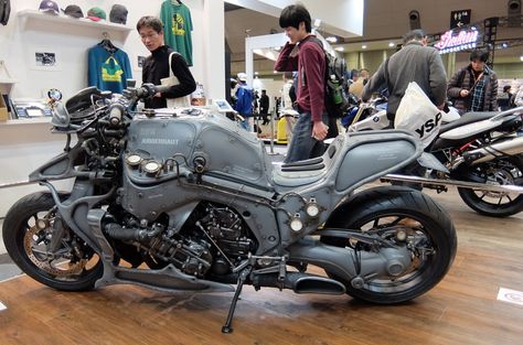 The Juggernaut by Hot-Dock Custom-Cycles (Photo: Stephen Clemenger/Gizmag.com) Bmw K1600gtl, Cycle Photo, Yamaha Bolt, Motorcycle Ideas, Bagger Motorcycle, Diy Motorcycle, Concept Motorcycles, Rat Bike, Motorcycle Pictures