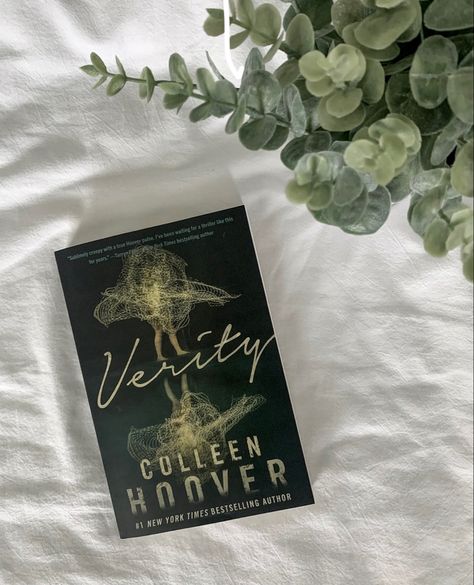 Verity Aesthetic, Verity Colleen Hoover, Plants Aesthetic, Aesthetic Green, Colleen Hoover, Girl Reading, Green Aesthetic, Bestselling Author, New York Times