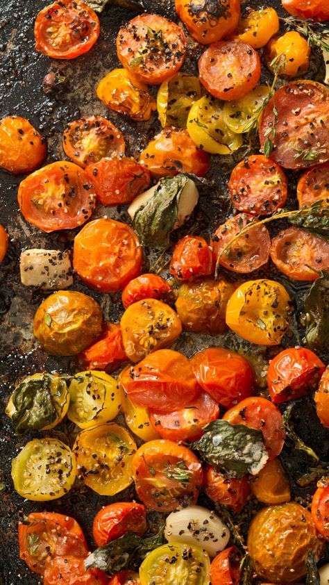 🍅✨ Get ready to elevate your taste buds with this epic Slow-Roasted Tomato Recipe! 🌱🔥 These juicy gems burst with flavor and are an absolute game-changer in the kitchen! 🍽️🎉 Find the recipe here: https://www.bringingithome.com/laura-at-home-recipes/slow-roasted-tomatoes What's your go-to dish to savor the last days of summer? 🌞🍴 Blistered Tomatoes Recipes, Roasted Cherry Tomatoes Oven, Roasted Tomatoes Oven, Heirloom Tomatoes Recipes, Roasted Tomatoes And Garlic, Heirloom Tomato Recipes, Basil Salt, Tomato Recipe, Slow Roasted Tomatoes