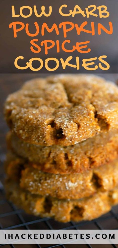 Low Carb Pumpkin Spice Cookies Pumpkin Spice Cookie Recipe, Low Carb Pumpkin Recipes, Spice Cookie Recipes, Dolce Poche Calorie, Galletas Keto, Sugar Free Snacks, Pumpkin Cookie Recipe, Keto Cookie Recipes, Pumpkin Spice Cookies