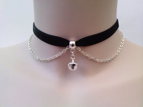 Ribbon Choker Necklace, Ribbon Choker, Chocker Necklace, Lace Jewelry, Solitaire Pendant Necklace, Velvet Choker, Beaded Crafts, Choker Style, Jingle Bell