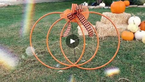 Hula Hoop Pumpkin, Ffa Spirit Week Ideas, Front Yard Fall Decor Ideas, Outdoor Decorating Ideas, Halloween Decorating Ideas, Dollar Tree Halloween, Bracelets Easy, Cheap Fall, Go Big Or Go Home