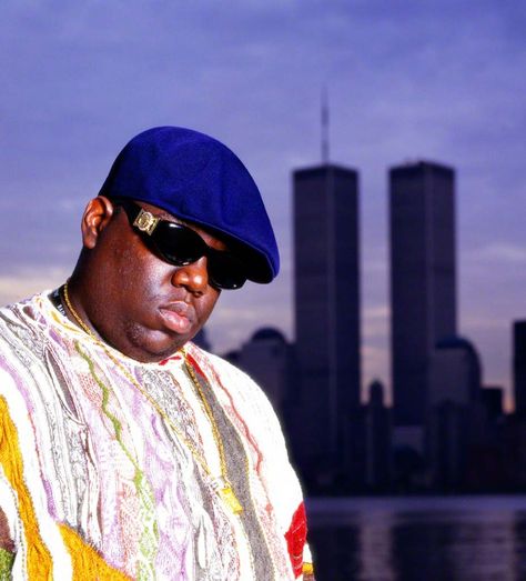 24 Jun 1994, Jersey City, New Jersey, USA --- Notorious BIG (Christopher Wallace) standing in front of the World Trade Center buildings. --- Image by © Chi Modu/Diverse Images/Corbis Hip Hop Images, Tupac And Biggie, Rap Us, 90s Rappers, Mode Hip Hop, Hip Hop Classics, 90s Rap, Ll Cool J, Biggie Smalls