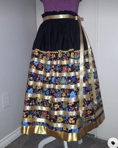 Native Ribbon Skirt Ideas, Traditional Ribbon Skirts, Black Ribbon Skirt, Jingle Dress Ideas, Native American Ribbon Skirts, Ribbon Skirt Outfit, Ribbon Skirts Pattern, Ribbon Skirts Ideas, Ribbon Skirts Native American