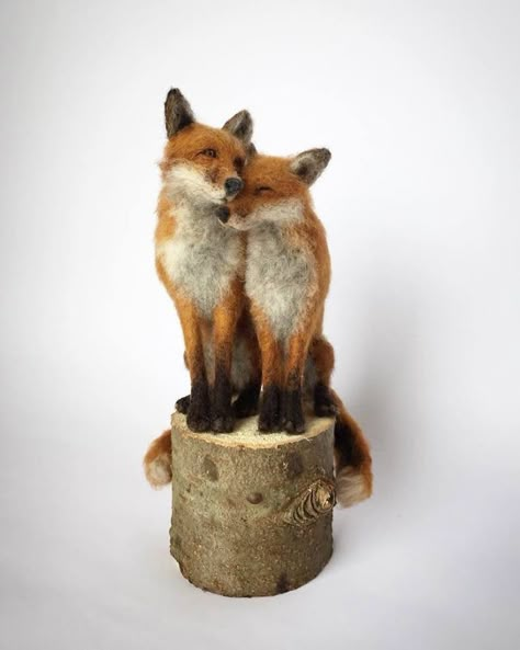 A Selection Of My Needle Felted Sculptures, Celebrating British Wildlife Fox Sitting, Felted Fox, Needle Felted Fox, Felt Fox, Needle Felting Ideas, Needle Felted Christmas, Wool Animals, Needle Felting Tutorials, Felt Bunny