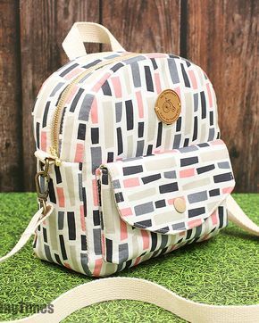 Diy Crossbody Bag, Tas Denim, Sewing Tutorials Bags, Projek Menjahit, Handbag Sewing Patterns, Sac Diy, Diy Bag Designs, Seni Dan Kraf, Diy Bags Patterns