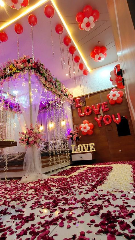 Wedding Room Decorations Romantic, Wedding Night Room Decorations, Bedroom Flowers, Romantic Room Surprise, Surprise Birthday Decorations, Romantic Room Decoration, Rose Romantic, Wedding Room Decorations, Romantic Bedroom Decor