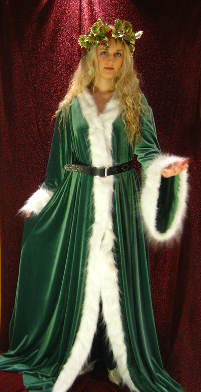 Female Ghost of Christmas Present | The Ghost of Christmas Present by ~ThreeRingCinema on deviantART Christmas Present Quotes, Christmas Present Costume, Present Costume, Present Quotes, The Ghost Of Christmas Present, Christmas Carol Ghosts, Christmas Character Costumes, Christmas Carol Play, Female Ghost