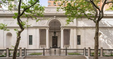 Manhattan’s New Green Space Was J.P. Morgan’s Side Yard - The New York Times Library New York, Brooklyn Townhouse, J P Morgan, Jp Morgan, Neoclassical Architecture, Landmark Buildings, Morgan Library, The Morgan, Tromso