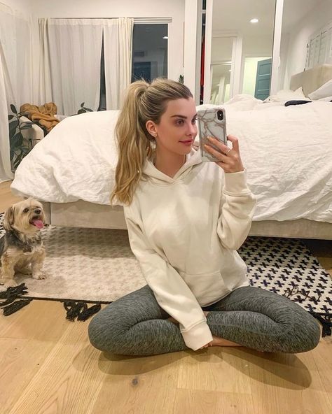 Picture of Emily Sears Emily Sears, Mirror Selfie, Tv, Quick Saves