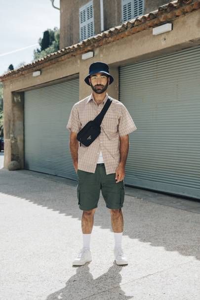 The Best Street Style From Hy¨¨res Festival Men Coachella, Coachella 2020, Men Festival Outfit, Mens Street Style Summer, Festival Outfits Men, Mens Summer Outfits, Mens Casual Outfits Summer, Trendy Streetwear, Mens Outfit Inspiration