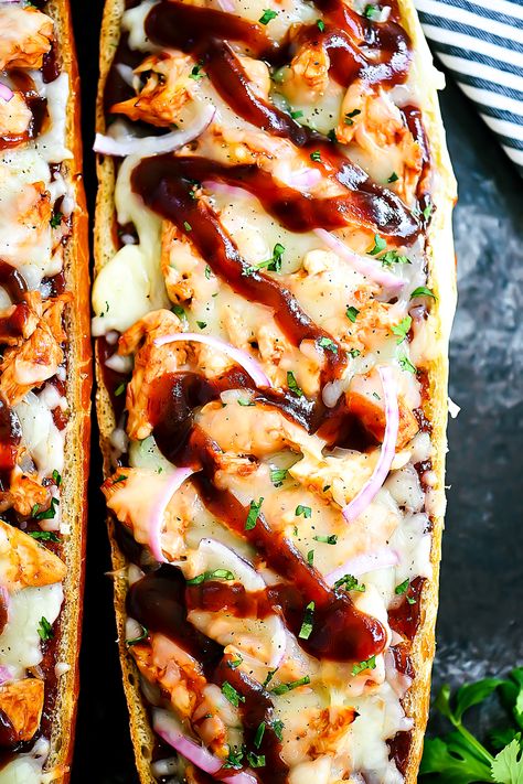 Chicken French Bread Pizza, Chicken French Bread, Chicken And Mozzarella, Gluten Free Bread Recipe Easy, Chicken Loaf, Chicken Delight, Chicken French, Pizza Life, Baguette Recipe