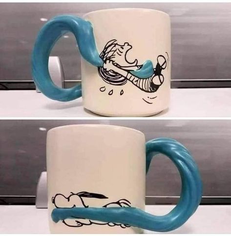 Snoopy Mug, Graphic Clothing, Snoopy Wallpaper, Diy Presents, Cute Cups, Cool Mugs, Cute Little Things, Snoopy And Woodstock, Peanuts Snoopy