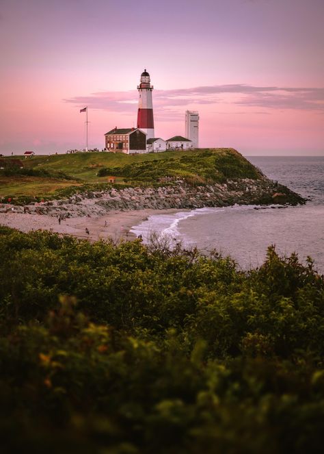 ITAP of the Montauk Lighthouse #photo #background #editor #wallpaper #photohd #photonew #photobackground #pics Point Wallpaper, Montauk Lighthouse, Sunset Paintings, New York Long Island, Montauk Ny, Lighthouses Photography, Wind Mills, Reflex Camera, Lighthouse Painting