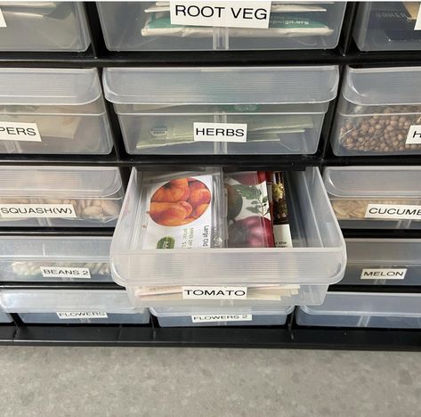 Organizing Seed Packets, Seed Container Ideas, Seed Saving Storage Ideas, Seed Packet Storage Ideas, Garden Seed Organizer, Seed Storage Ideas Diy, Seed Storage Organization, Soil Storage Ideas, Seed Organization Ideas