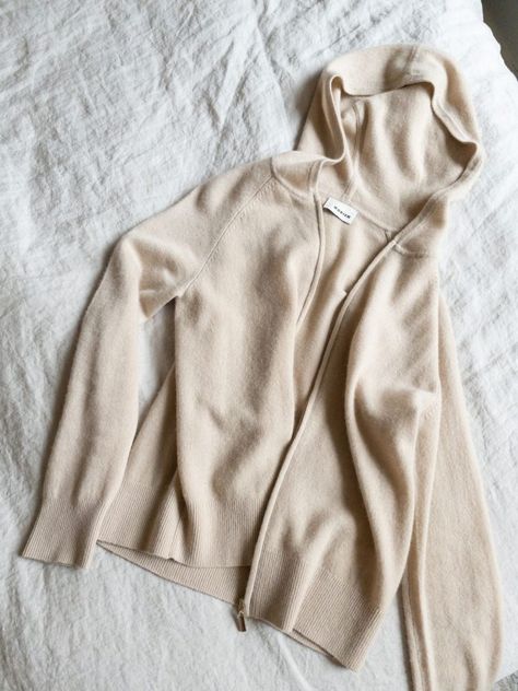 French style loungewear Rodier Cashmere Hoodie French Loungewear, Cashmere Loungewear Set, Loungewear Brand, Cashmere Loungewear, Girls Loungewear, Chic Loungewear, Loungewear Outfit, Chic French Style, French Wardrobe