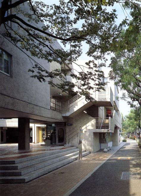 Hillside Terrace and gallery. Daikanyama Tokyo, Fumihiko Maki, Hillside Terrace, Urban Spaces, Instagram Art, Modernism, Postmodernism, Modern Architecture, Luxury Boutique