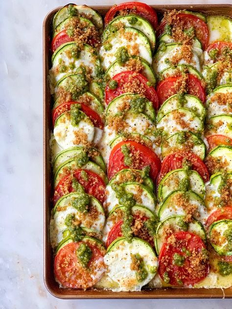 Huge Zucchini Recipes, Pesto Bake, Tortellini Pesto, Mozzarella Bread, Pesto Zucchini, Pesto Salad, Roasted Vegetable Recipes, Veggie Side Dishes, Garden Recipes