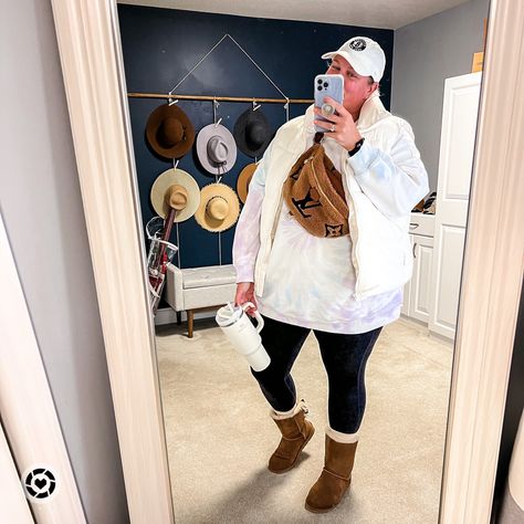 Wish I could just live in comfy outfits Follow my shop @it.is.kristin on the @shop.LTK app to shop this post and get my exclusive app-only content! Leggings | oversized sweatshirt | bum bag | ugg | boots | baseball cap | Stanley | casual style #liketkit #casualstyle #casualoutfit #plussizestyle #plussizeoutfits @shop.ltk Baseball Cap Outfit Plus Size, Casual Outfit Idea, Chic Soul, Just Live, Offline By Aerie, Leggings Outfit, Bum Bag, Oversized Sweatshirt, Outfit Idea