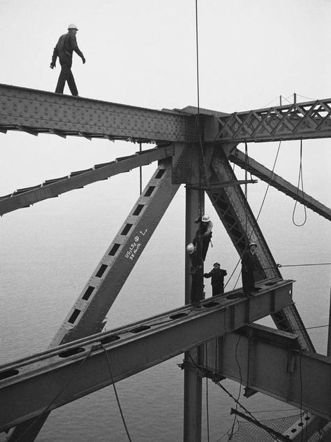 Bygone Americana — Construction workers building the Golden Gate... Paneling Doors, Door Paneling, Iron Workers, Bridge Construction, Steel Worker, Doors Makeover, Door Colors, San Francisco Golden Gate Bridge, Construction Workers