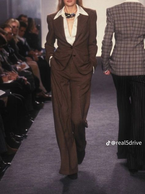 Prom Suit Women, Fancy Pants Outfit, 80s Vintage Fashion, American Dress, 90s Runway Fashion, Vintage Runway, Fashion Terms, Corporate Fashion, Woman Suit Fashion