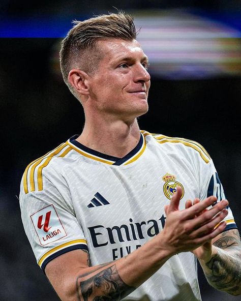 433 on Instagram: "It’s time to say goodbye 🥹👏" Toni Kross, Madrid Football, Real Madrid Team, Real Madrid Football, Toni Kroos, كريستيانو رونالدو, To Say Goodbye, Say Goodbye, Real Madrid