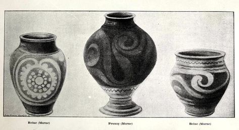 Celtic Pottery, France Illustration, Irish Pottery, Motif Ideas, Pottery Vessels, Greek Wine, Ancient Celts, Celtic Design, Celtic Art