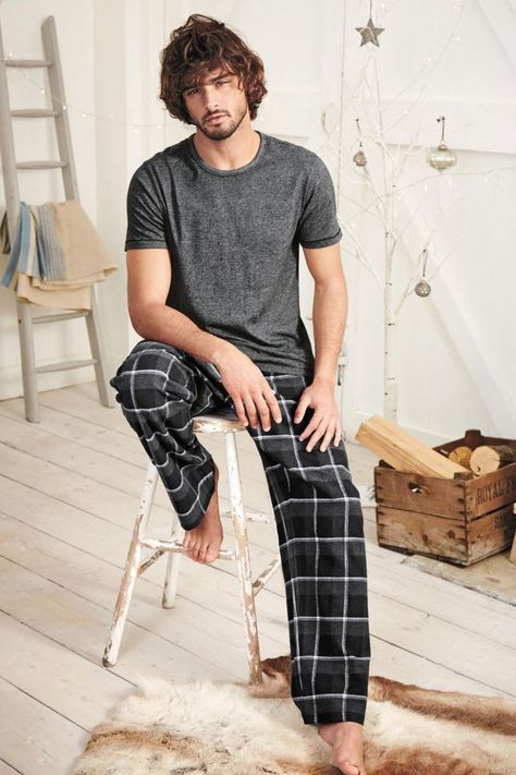 Lounge Wear For Men, Mens Lounge Wear, Alphabet Characters, Lounge Wear Men, Closet Upgrade, Rock Style Men, Men Nightwear, Mens Fashion Vintage, Marlon Teixeira