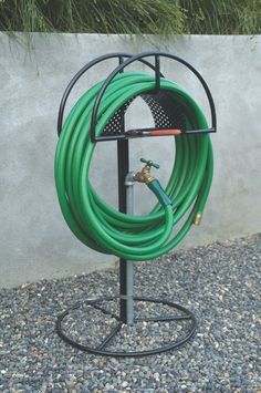 Garden Hose Storage, Garden Hose Holder, Hose Storage, Pore Strips, Hose Holder, Metal Furniture Design, House Plants Decor, Metal Stand, Gate Design