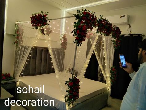 First Night Room Decoration Simple, Dulhan Room Decoration, Bed Decoration For Wedding Night, Wedding Night Room Decorations Romantic, First Night Room Decoration, Indian Wedding Night, Wedding Bedroom Decoration, Wedding Gifts For The Couple, Bridal Room Decor