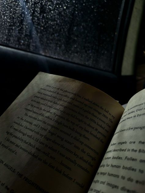 Reading On Rainy Days Aesthetic, Reading On A Rainy Day Aesthetic, Rainy Afternoon Aesthetic, Reading Aesthetic Night, Reading At Night Aesthetic, Night Reading Aesthetic, Aesthetic Rainy Night, Calm Core, Rainy Night Aesthetic