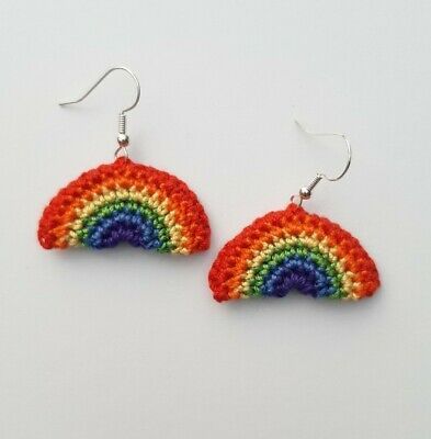 Rainbow Crochet Earrings, Diy Earrings Crochet, Crochet Knit Stitches, Crochet Shop, Rainbow Crochet, Crochet Amigurumi Free Patterns, Crochet Amigurumi Free, Christmas Crochet Patterns, Yarn Projects