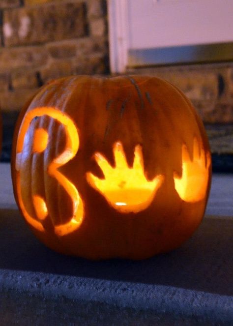 Babys 1st Halloween, Pumkin Carving, Pumpkin Carving Designs, Carte Halloween, Baby First Halloween, Carved Pumpkin, Pumpkin Carvings Stencils, Halloween Pumpkins Carvings, Theme Halloween