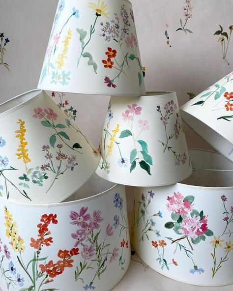 Painting A Lampshade Diy, Caitlin Mcgauley, Cream Lamp Shades, Painted Lampshade, Decorate Lampshade, Cottagecore Garden, Painted Lamp, Floral Lampshade, Dorm Sweet Dorm