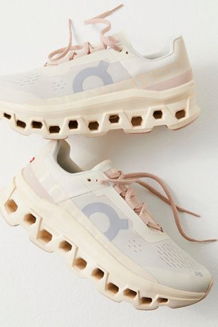 On Cloudmonster, Cloud Shoes, Shoe Inspo, Swag Shoes, Shoes Trainers, Boho Clothing, Sneaker Shopping, Sneakers Shoes, Cute Shoes