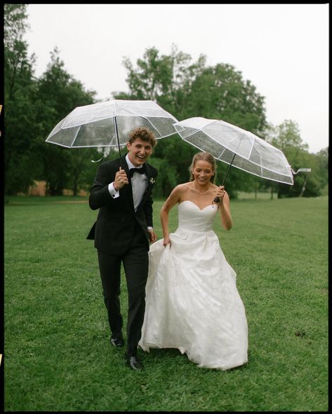 More rainy wedding day photos of these precious souls. I snagged 25 of these clear umbrellas on Facebook Marketplace like 3 hours before the wedding 😎☔️ Wedding Photos With Umbrellas, Wedding With Umbrellas, Clear Umbrella Wedding, Umbrella Wedding Photos, Rain Photos, Rainy Wedding Photos, Rainy Wedding Day, Transparent Umbrella, Rain Wedding