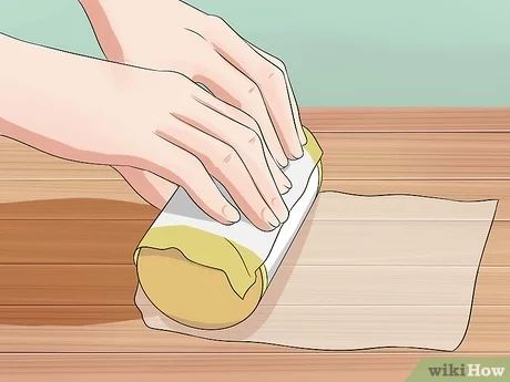 3 Ways to Transfer Pictures to Candles - wikiHow Candle Pillars Decor, Candle Image Transfer, Candle Transfer, Hocus Pocus Party Decoration, Candle Pictures Diy, Diy Photo Candles, Diy Candle Gift, Pic Candle, Photo Gifts Diy