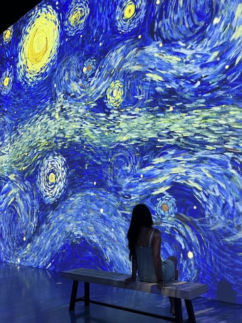 Museum Night Aesthetic, Van Gogh Photo, Van Gogh Exhibit, Van Gogh Exhibition, Art Gallery Outfit, Museum Photography, Travel Picture Ideas, Arte Van Gogh, Van Gogh Museum