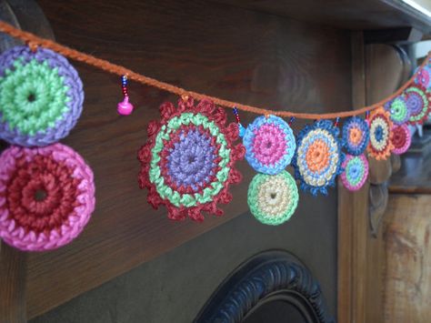 Crochet GarlandMulti ColourChristmasRoom Decorations by WaniDesign Easy Craft Fair Ideas, Garden Bed Frame, Crochet Sachet, Bunting Pattern, Knitted Gifts, Crochet Garland, Window Garden, Christmas Craft Fair, Baby Bunting