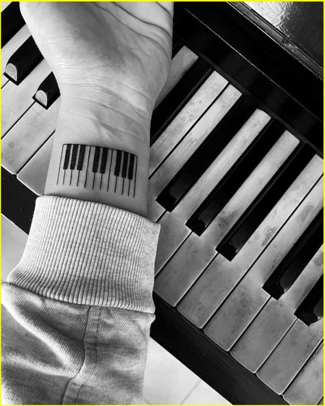 Keyboard Tattoo, Piano Keys Tattoo, Keys Tattoo, Piano Tattoo, Piano Ideas, Key Tattoo, Piano Keys, Keyboard Piano, Triangle Tattoo