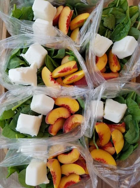 Peaches n' Cream Green Smoothie Prep Packs | Clean Food Crush Green Smoothie Prep, Freezer Smoothie Packs, Freezer Smoothies, Frozen Greek Yogurt, Paleo Snack, Smoothie Fruit, Smoothie Packs, Smoothie Prep, Clean Food Crush