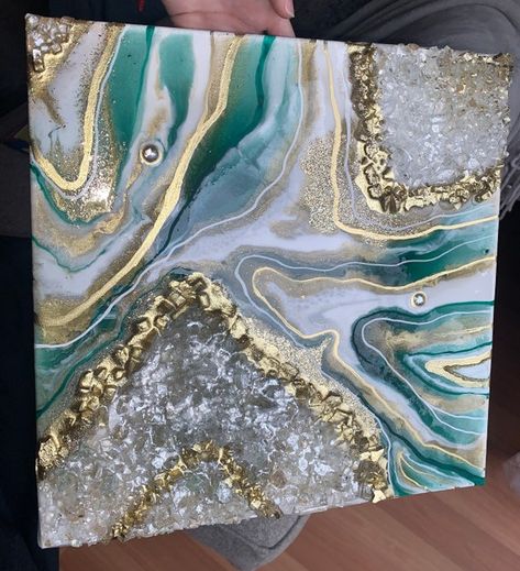 Images are just for inspiration and examples of geodes I have made in the past! I can make you a resin geode in any size and color scheme! Feel free to reach out and let’s create a unique custom piece for you today Resin Art Canvas, Seni Resin, Resin Geode, Resin Art Painting, Geode Art, Resin Wall Art, Bedroom Decor Design, Resin Artwork, Diy Resin Art