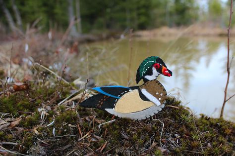 Felt Critters, Fair Crafts, Felt Birds Ornaments, Bird Christmas Ornaments, Felt Crafts Patterns, Wood Duck, Felt Ideas, Bird Quilt, Wood Ducks