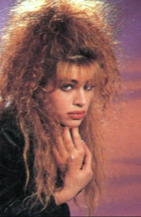 Taylor Dayne, Sheryl Crow, Memphis Design, Fashion Icon, Hair Inspo, Style Icons, Pretty People, Dreadlocks, Hair Styles